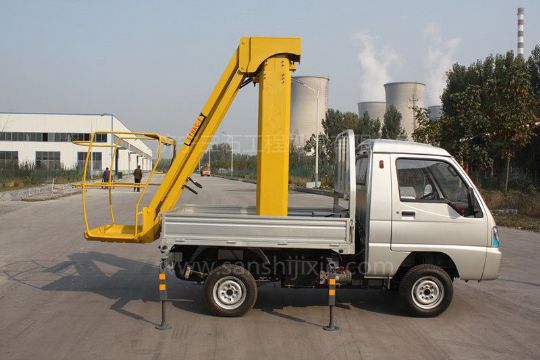 點(diǎn)擊查看詳細(xì)信息<br>標(biāo)題：電動(dòng)高空作業(yè)車(chē) 閱讀次數(shù)：3415