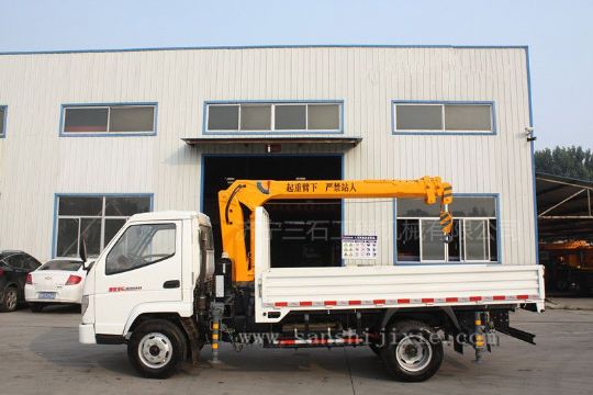 點擊查看詳細信息<br>標題：3噸隨車吊 閱讀次數(shù)：2697