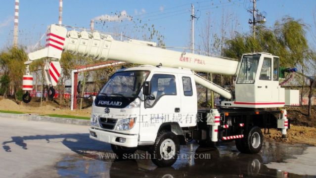 點(diǎn)擊查看詳細(xì)信息<br>標(biāo)題：8噸汽車吊 閱讀次數(shù)：3111